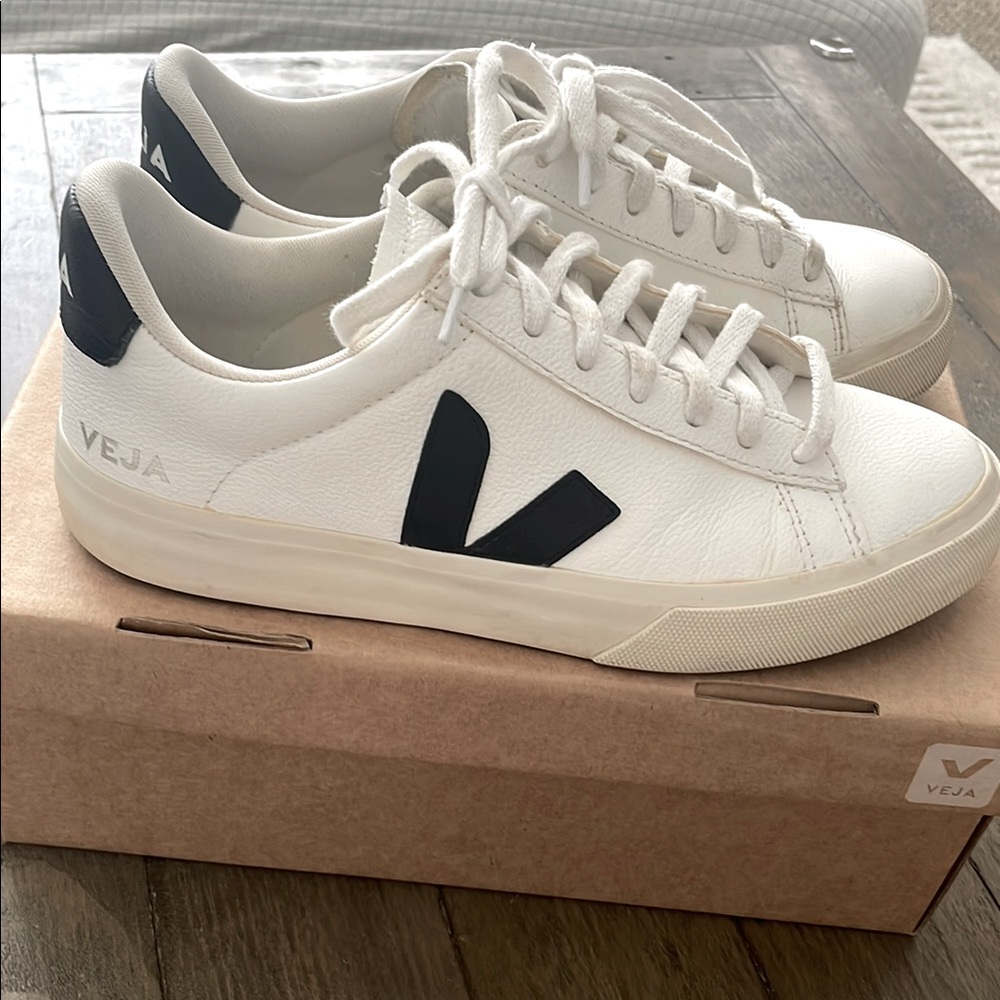 Veja Campo shoe